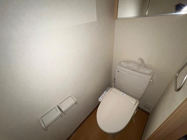 グローブ　コート 部屋画像
