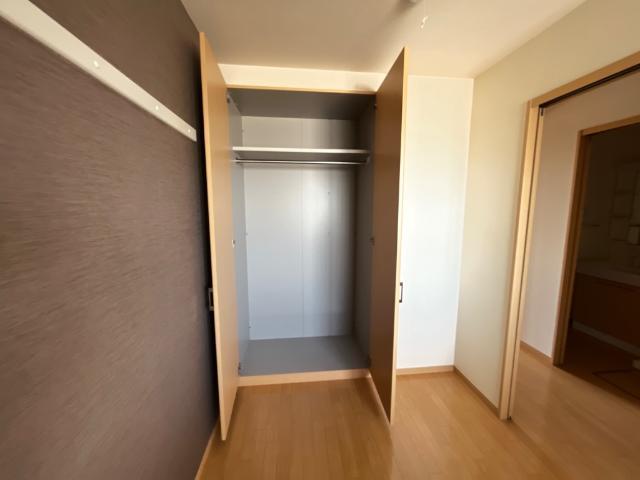 グローブ　コート 部屋画像