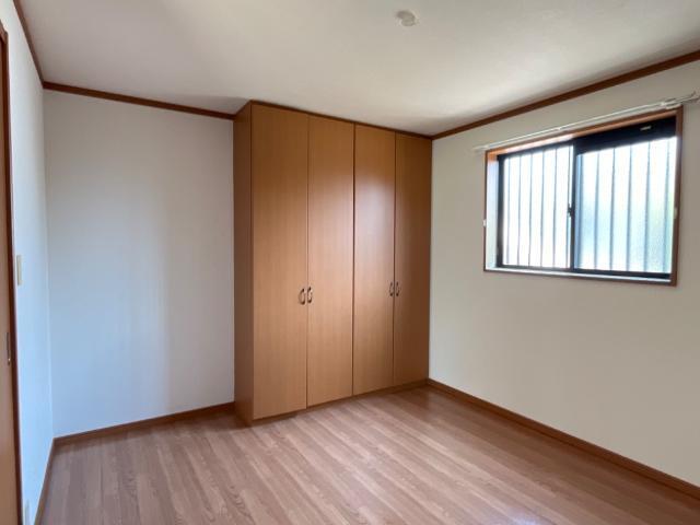 ＫＩＮＧ’Ｓ  ＣＯＡＴ（キングスコート） 部屋画像