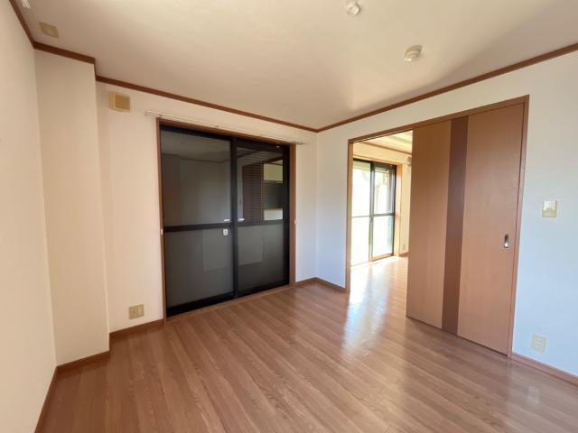 ＫＩＮＧ’Ｓ  ＣＯＡＴ（キングスコート） 部屋画像