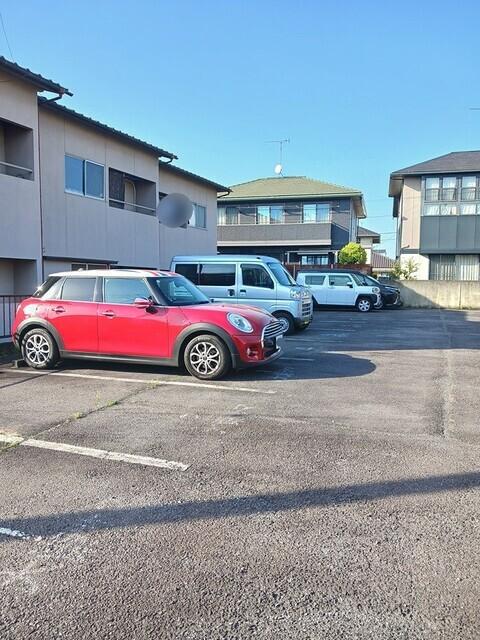 マイパレス堀（204） 駐車場