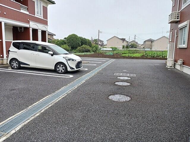 アルメリアＡ（202） 駐車場