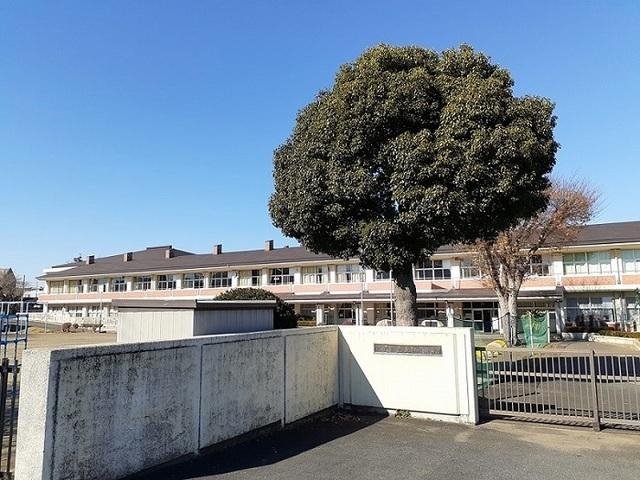 五軒小学校：950m
