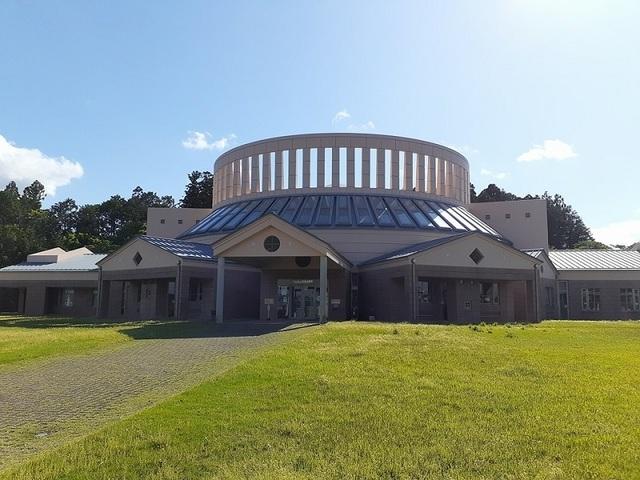 西部図書館：750m