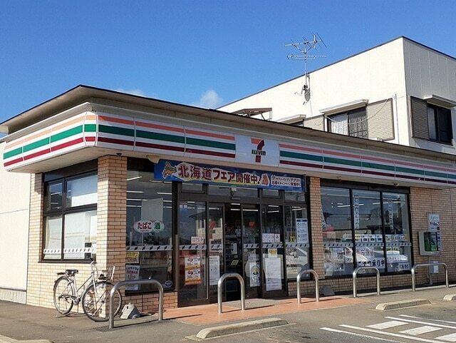 セブンイレブン岩間泉店：900m