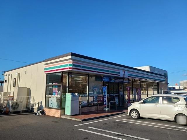 セブンイレブン　茨城県庁西店：700m