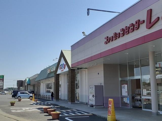 ファッションモール友部店：2275m