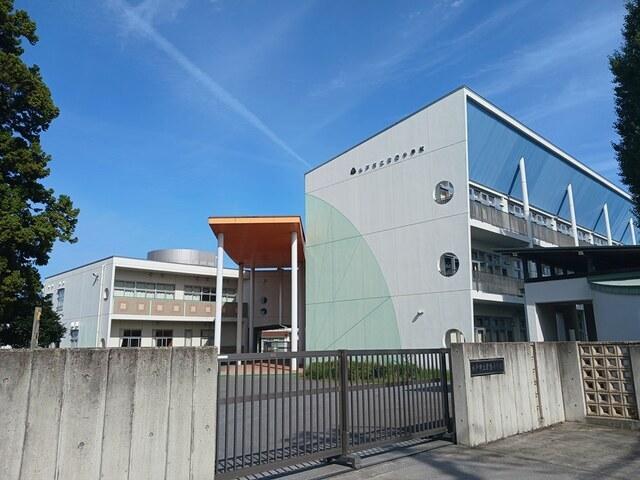 常磐小学校：650m