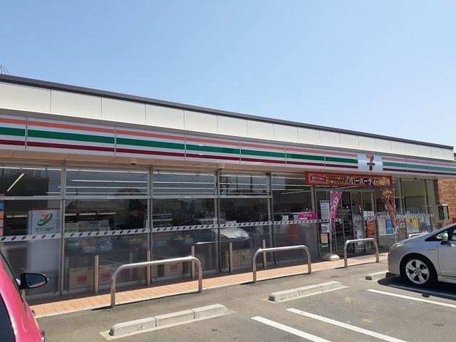 セブンイレブン友部駅前通り店：1721m