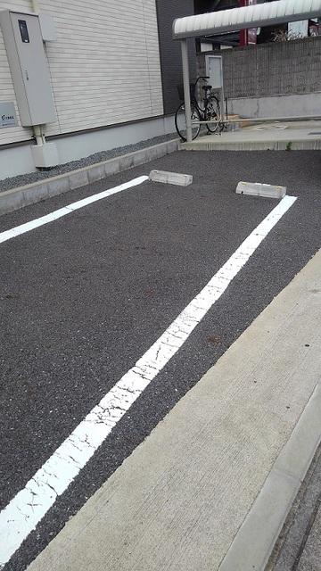 リヴェール（103） 駐車場