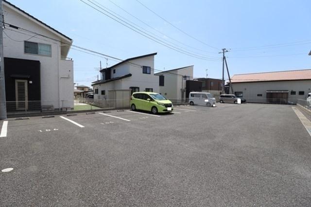 パークドプランタン　H（101） 駐車場