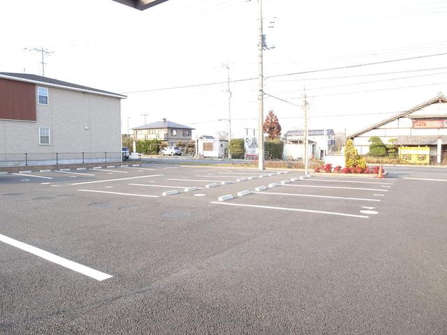 カーサ・エスペランサ（102） 駐車場