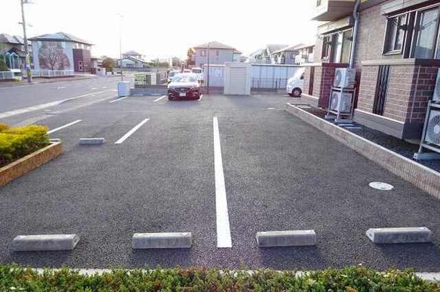 アプリコット（205） 駐車場