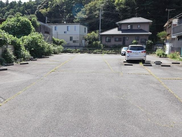 カーサ・デ・三の丸　Ａ（102） 駐車場