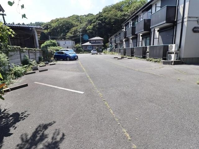 カーサ・デ・三の丸　Ｂ（102） 駐車場