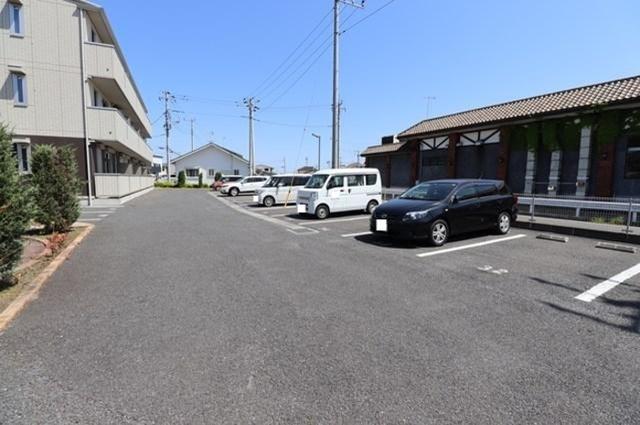 パークドプランタン　C（301） 駐車場