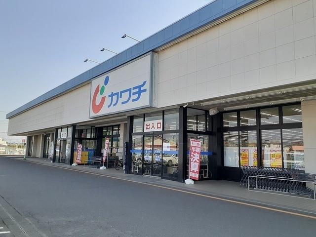 カワチ石岡店：596m