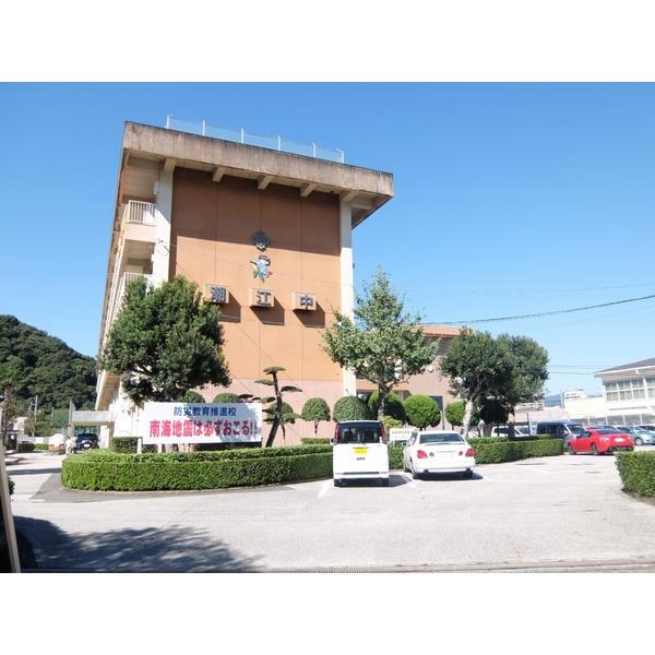 高知市立潮江中学校：1551m