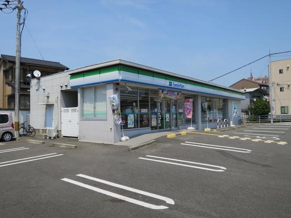 ファミリーマート高知一宮店：134m