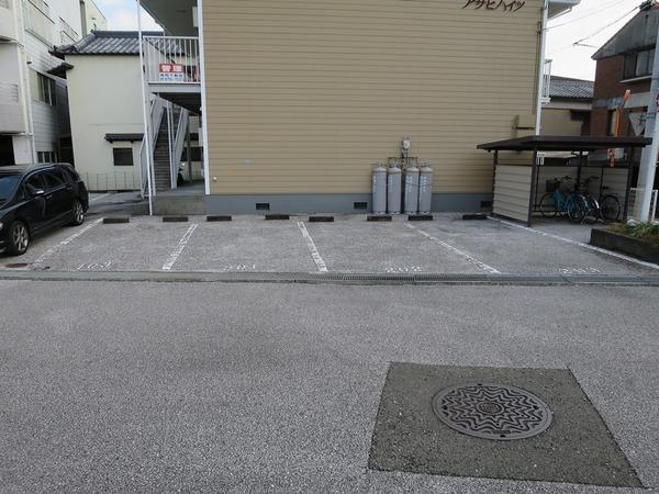 アサヒハイツ（101） 駐車場