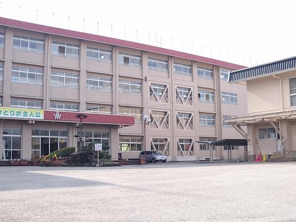 高知市立青柳中学校：1588m