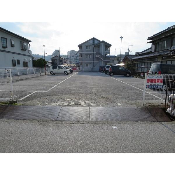 クレールシャンブル２１（303） 駐車場