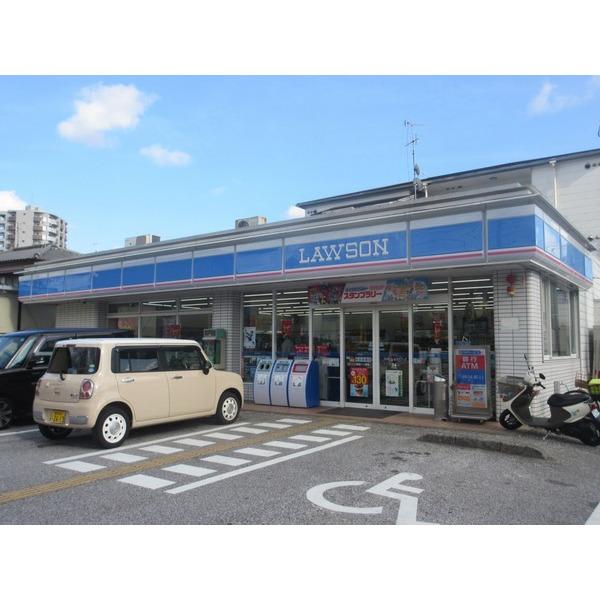 ローソン高知一ツ橋店：195m