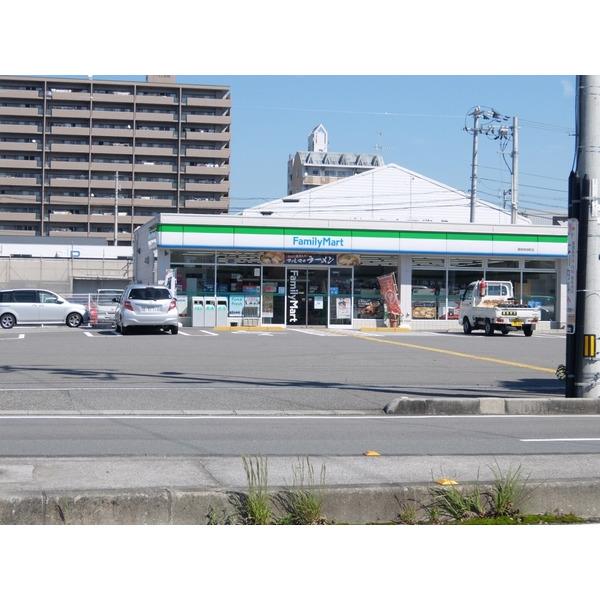 ファミリーマート高知仲田町店：697m