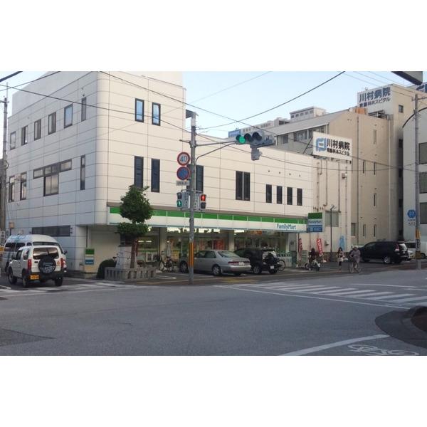 ファミリーマート高知上町五丁目店：281m