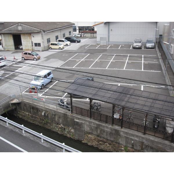 コーポ丑之助（103） 駐車場