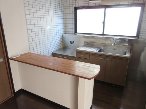 ロイヤルガーデン南宝永町（201） キッチン