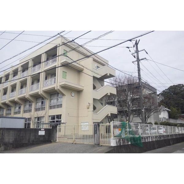 高知市立旭東小学校：1636m