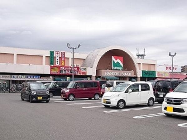 ナンコクスーパー高須店：1476m