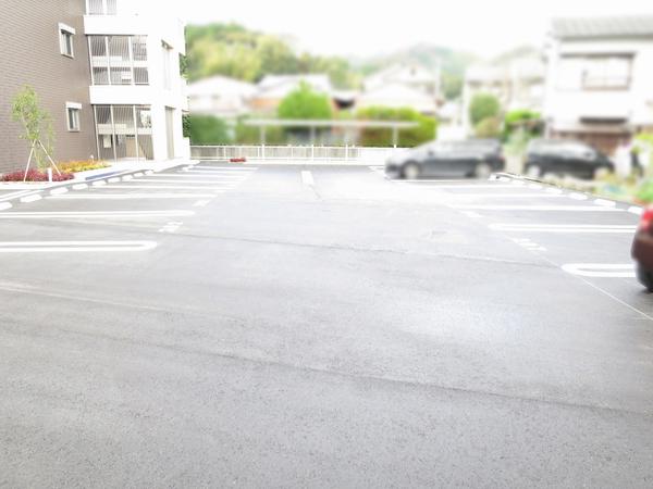 ベレオ　グート（106） 駐車場