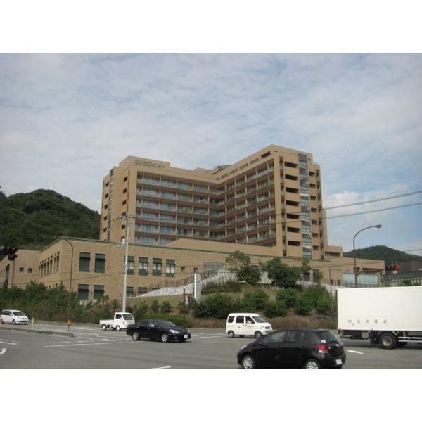 高知県・高知市病院企業団立高知医：417m