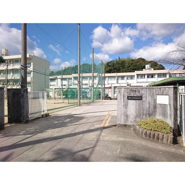 高知市立朝倉中学校：1406m