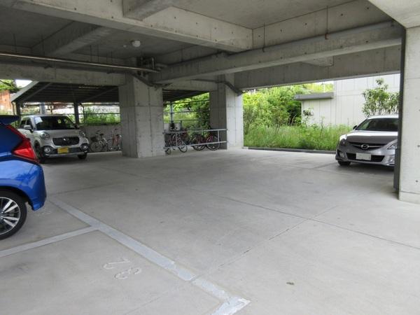 ＤＲハウスⅢ（603） 駐車場