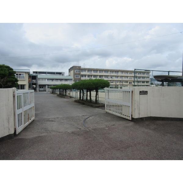 高知市立城東中学校：1661m