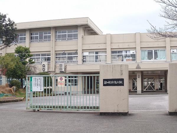 高知市立介良小学校：842m