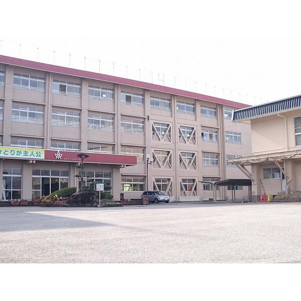高知市立青柳中学校：1810m