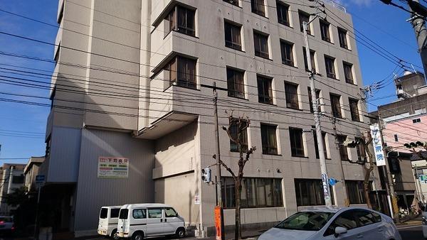 医療法人共生会下司病院：125m