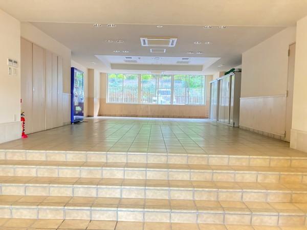 アーネスト六泉寺ガーデンヒルズ（808） エントランス