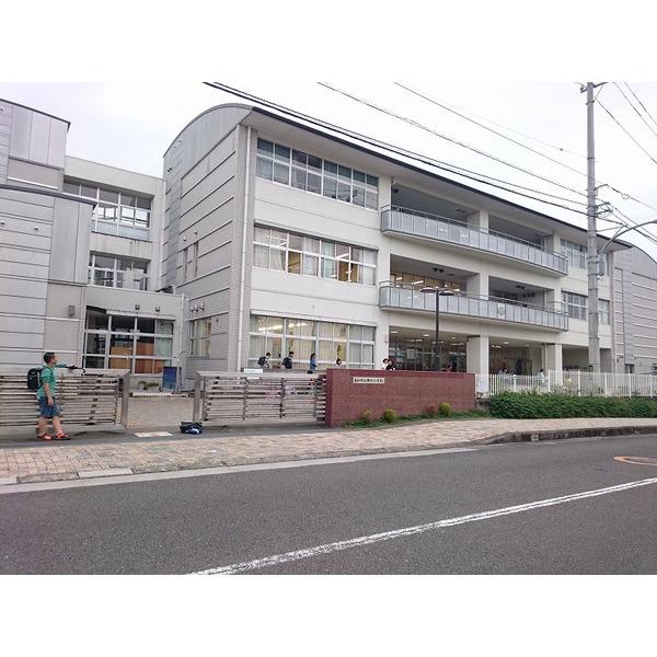 高知市立横内小学校：647m