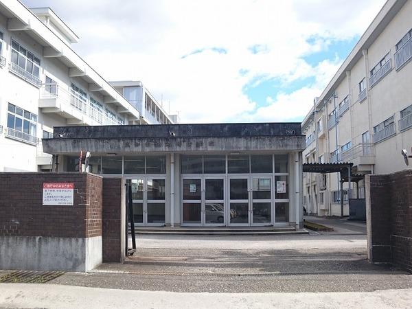 高知市立西部中学校：1907m