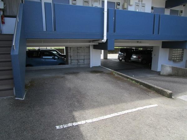ハイツリバーサイド（308） 駐車場