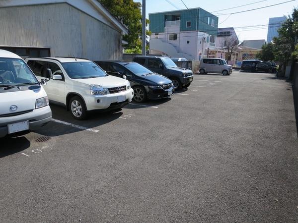 フレグランス桃源（201） 駐車場
