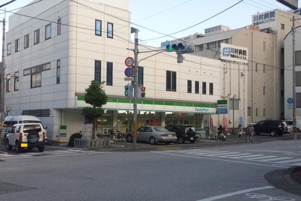 ファミリーマート高知上町五丁目店：500m