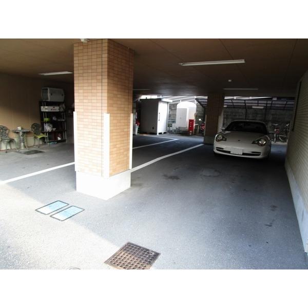 SOUTH HEAVEN（401） 駐車場