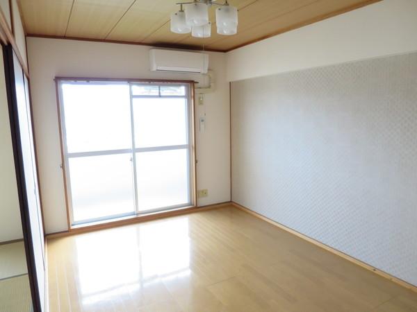 アーバンハイツ上町（705） リビング