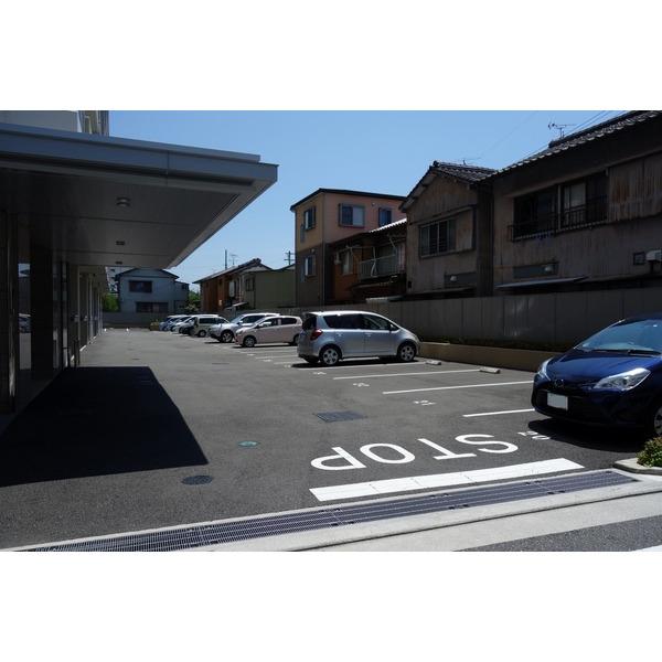 アルファステイツ吉田公園（604） 駐車場